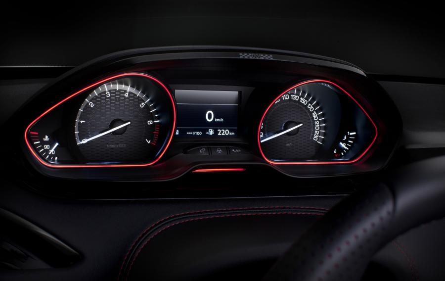  Peugeot 208 GTi 2012 года  (фото 10 из 32)